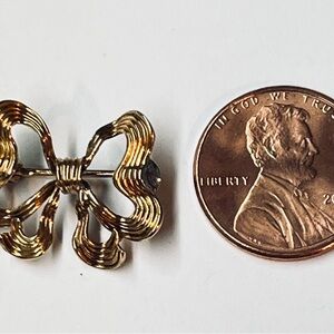 Vintage Gold Tone Bow Brooch
